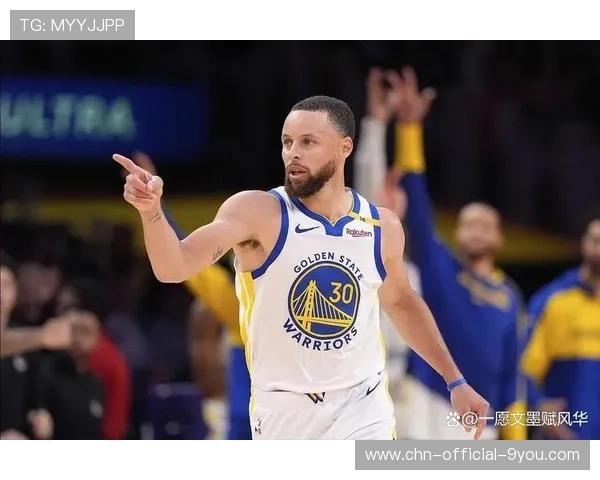 勇士临场变阵训练，库里与替补衔接更流畅